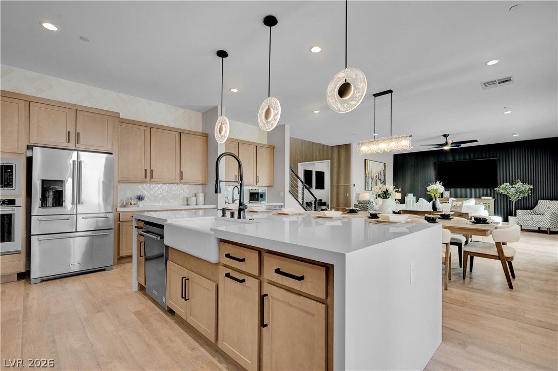 10226 Bismarck Palms Avenue Property Photo 15