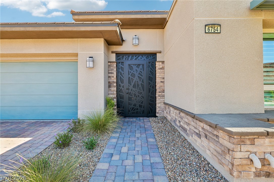 6754 Desert Crimson Street Property Photo 2
