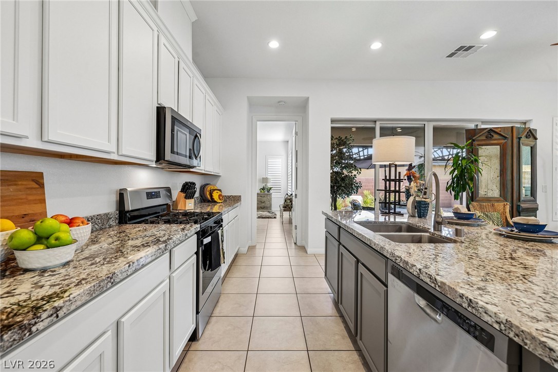 6754 Desert Crimson Street Property Photo 13