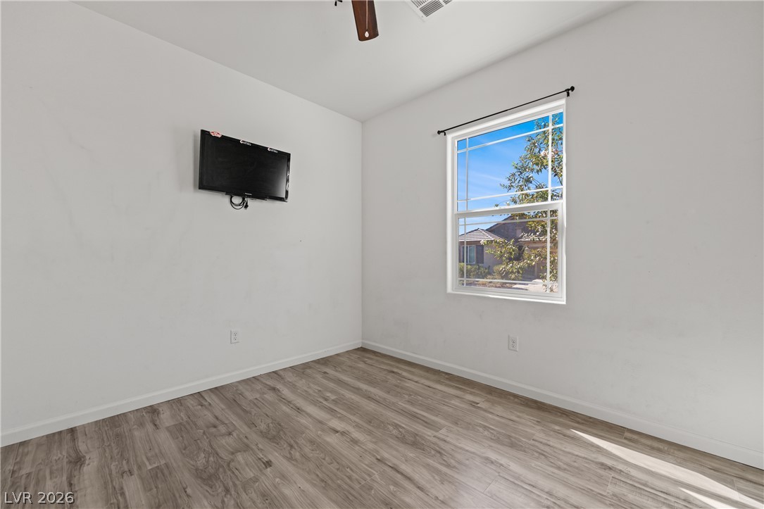 467 Cliffrose Avenue Property Photo 11