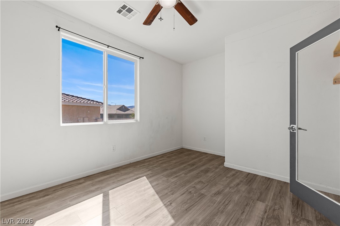 467 Cliffrose Avenue Property Photo 14