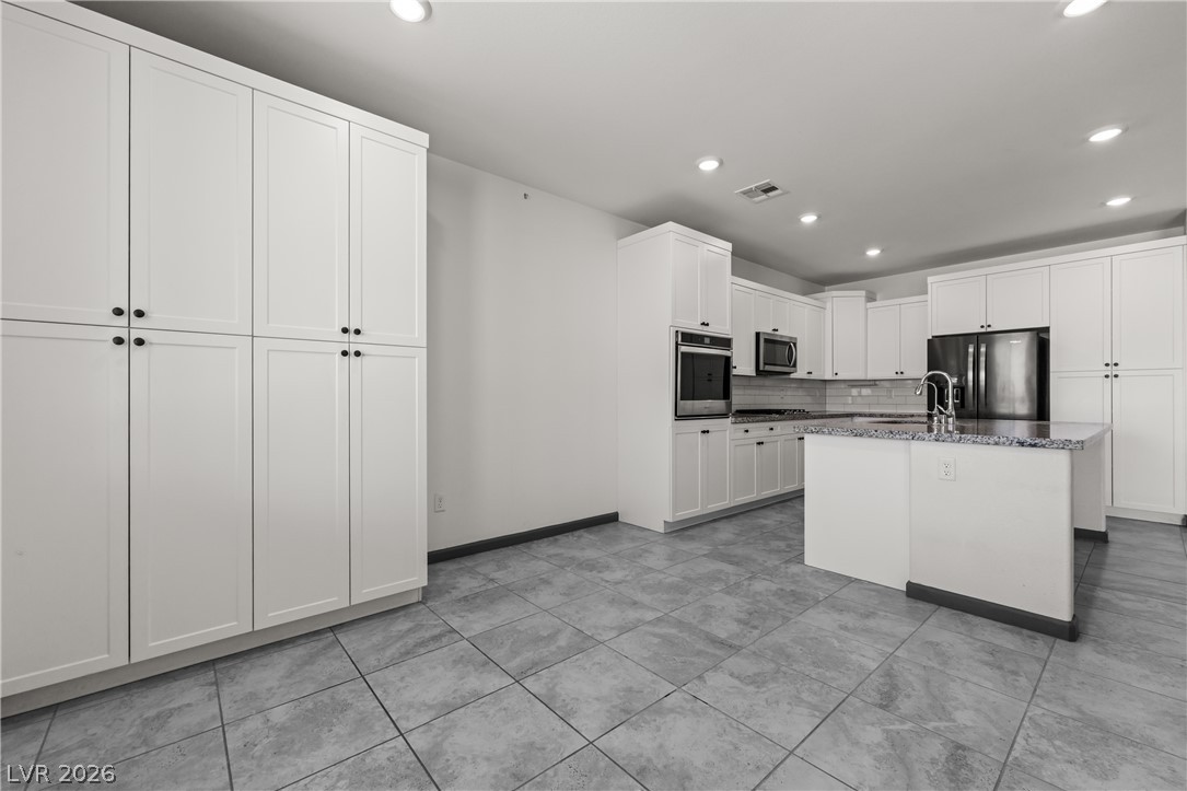 467 Cliffrose Avenue Property Photo 27