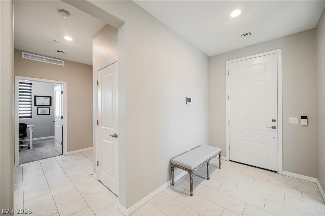 23 Cliffwater Street Property Photo 43