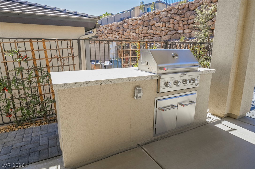 23 Cliffwater Street Property Photo 54