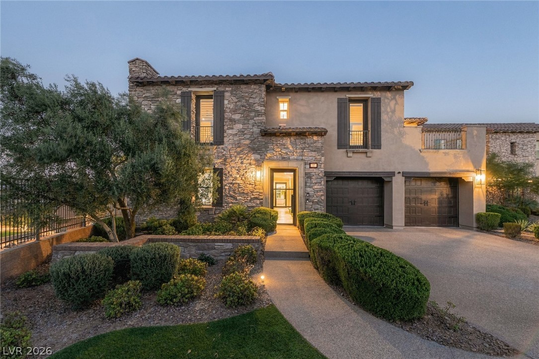 12 Menaggio Court Property Photo 2
