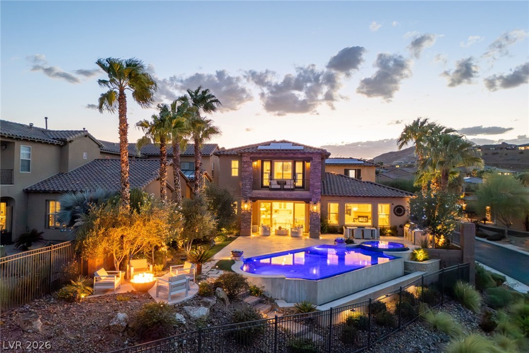 12 Menaggio Court Property Photo 4