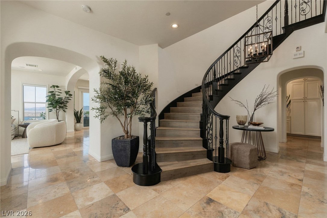12 Menaggio Court Property Photo 15