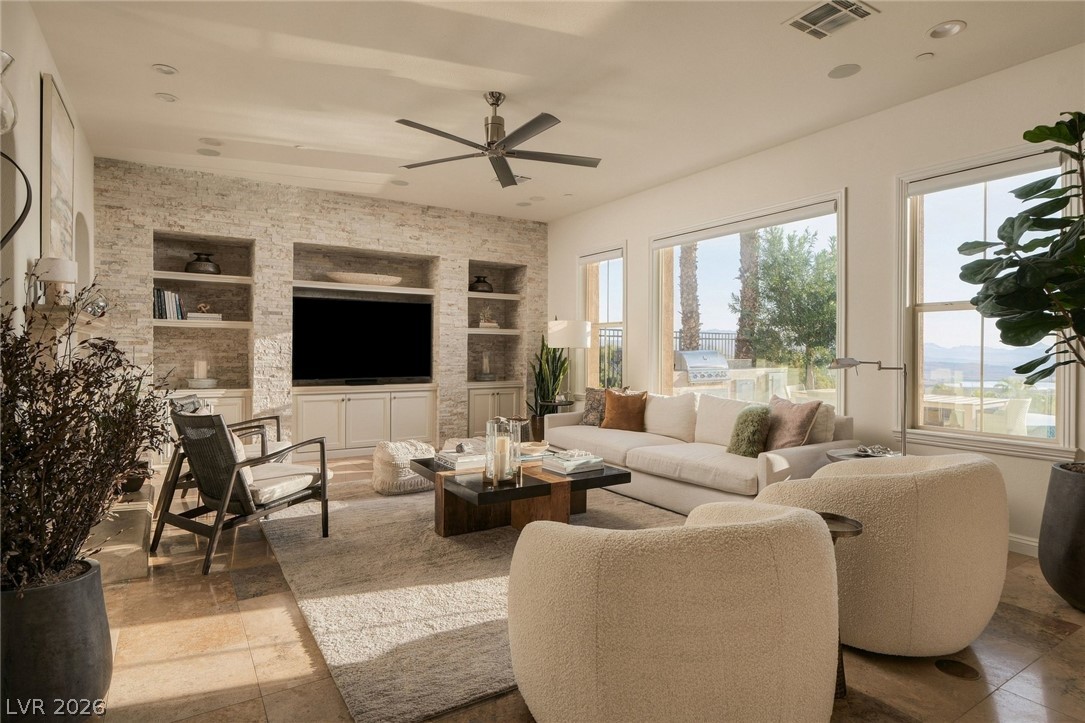 12 Menaggio Court Property Photo 16