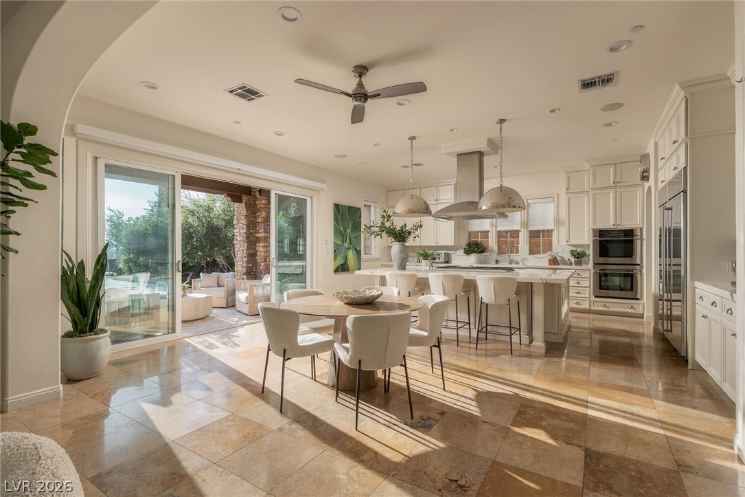 12 Menaggio Court Property Photo 22