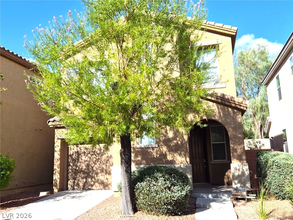 7563 Swan Cove Court Property Photo 1