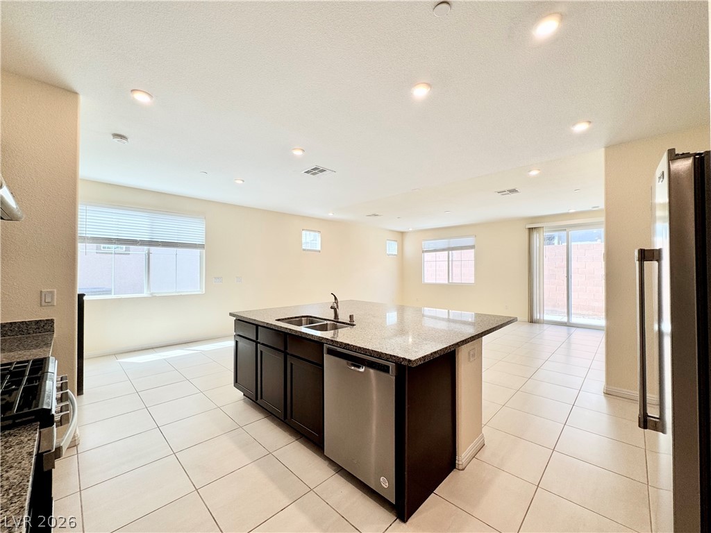 6088 Castle Gardens Avenue Property Photo 12