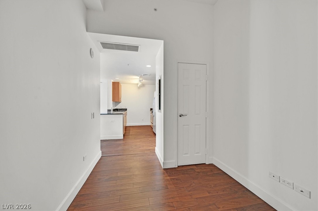 200 West Sahara Avenue 3702 Property Photo 10