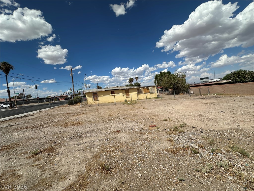1524 D Street Property Photo 6