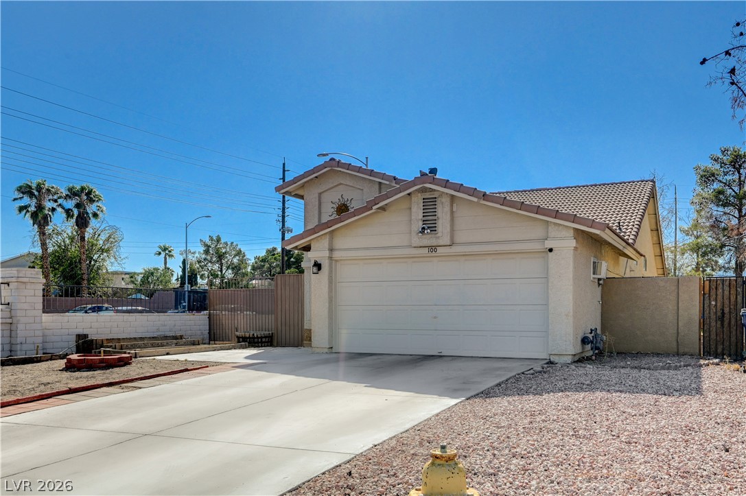 100 Underhill Court Property Photo 3