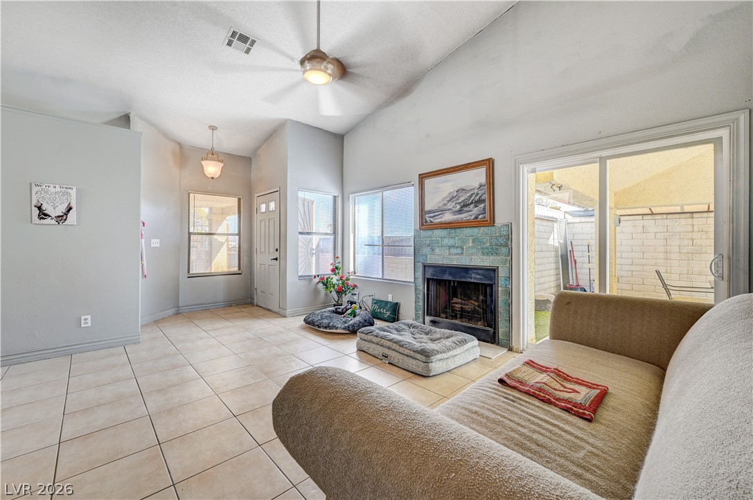 100 Underhill Court Property Photo 7