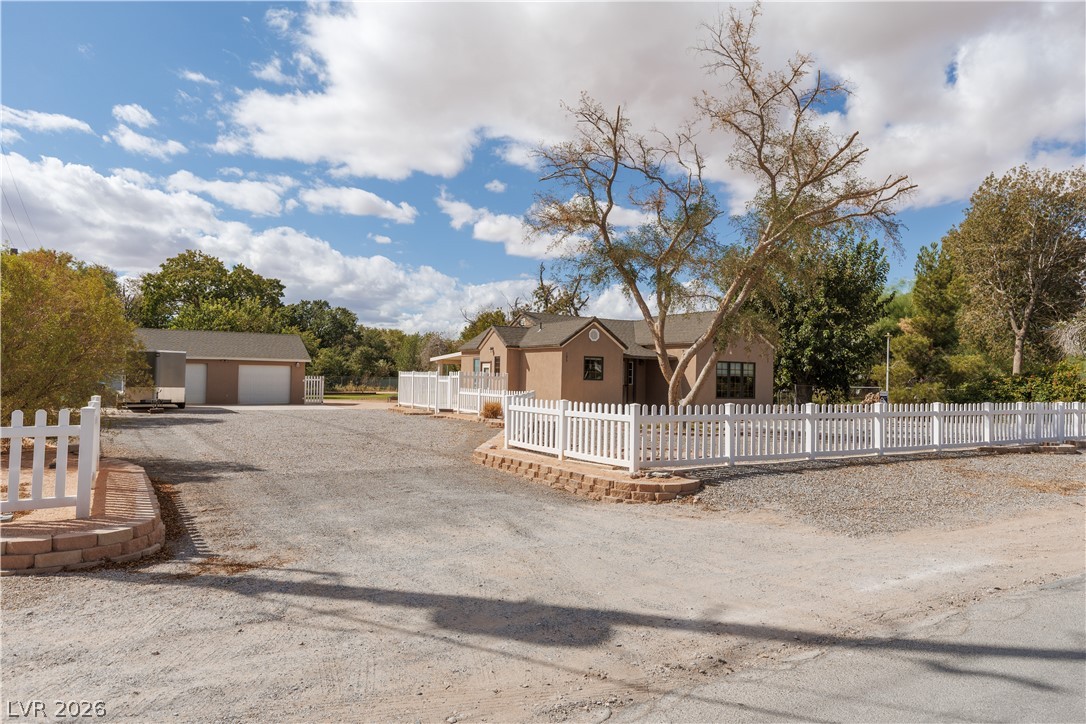 195 West Perkins Avenue Property Photo 1