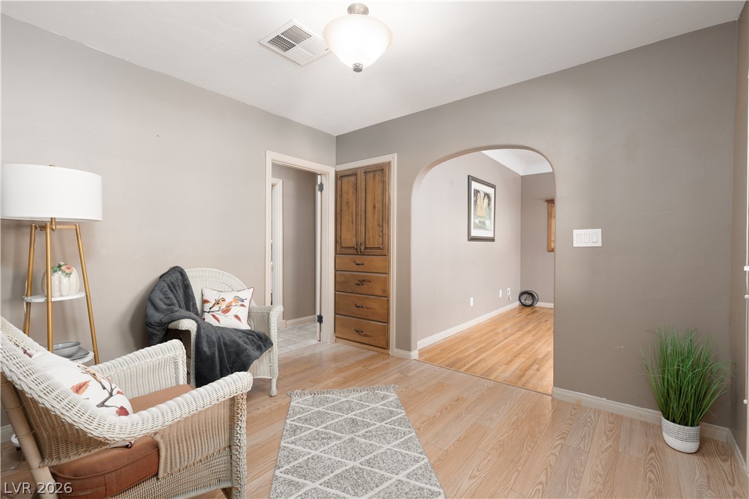 195 West Perkins Avenue Property Photo 11