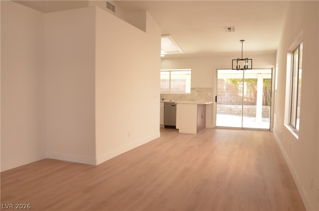 2717 Camphor Tree Street Property Photo 3