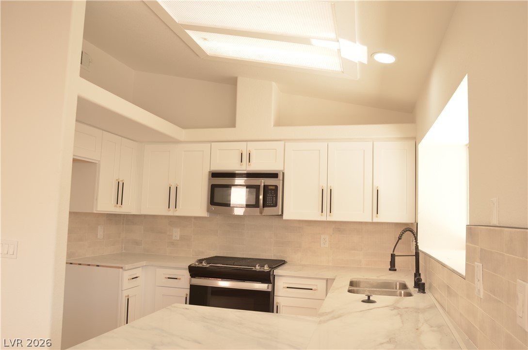2717 Camphor Tree Street Property Photo 6