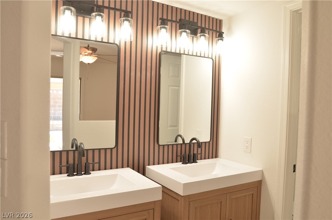 2717 Camphor Tree Street Property Photo 8