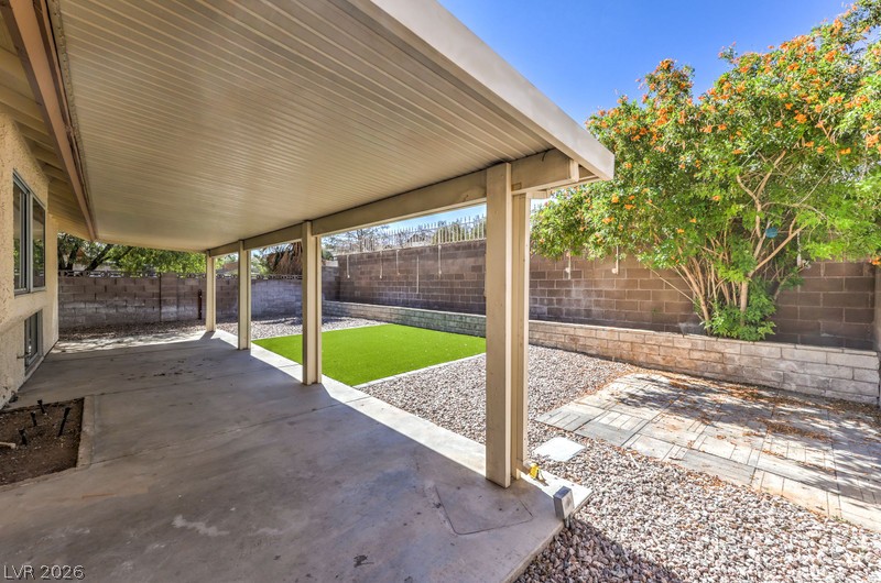 2717 Camphor Tree Street Property Photo 28