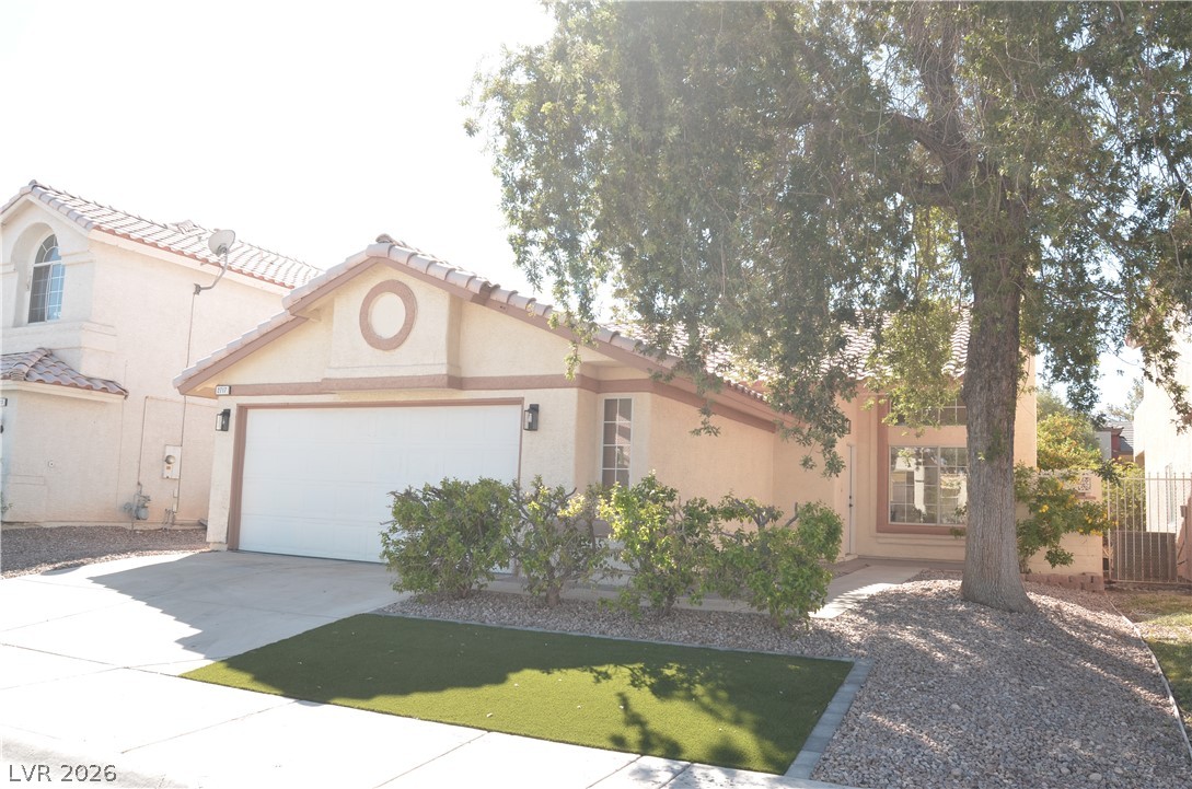 2717 Camphor Tree Street Property Photo 33