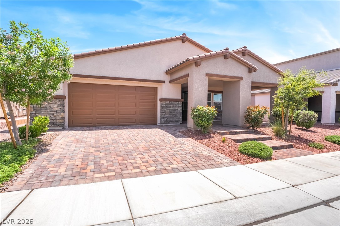 3513 Lamberto Cliff Way Property Photo 6