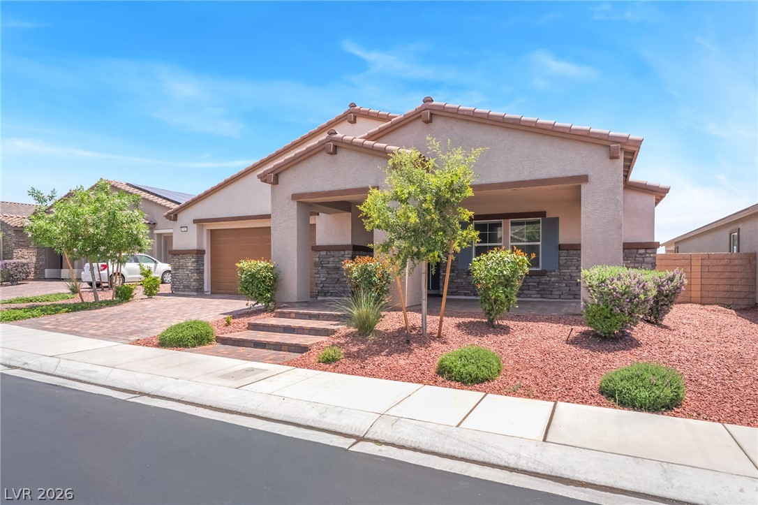 3513 Lamberto Cliff Way Property Photo 7