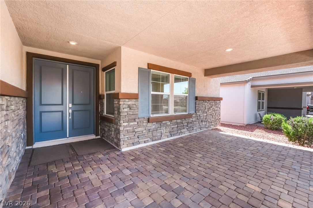 3513 Lamberto Cliff Way Property Photo 8