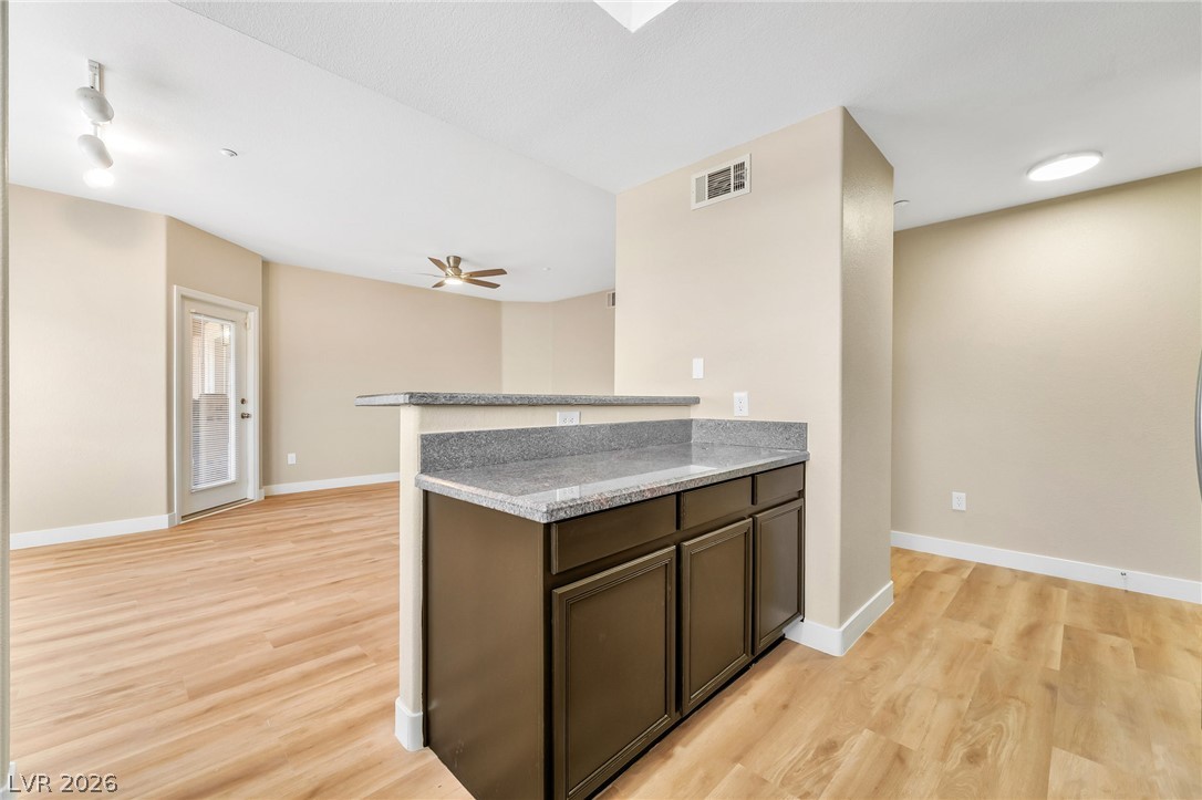 830 Carnegie Street 1622 Property Photo 7