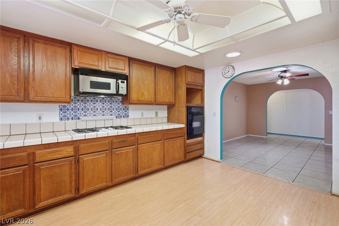 212 Spanish Drive Property Photo 15