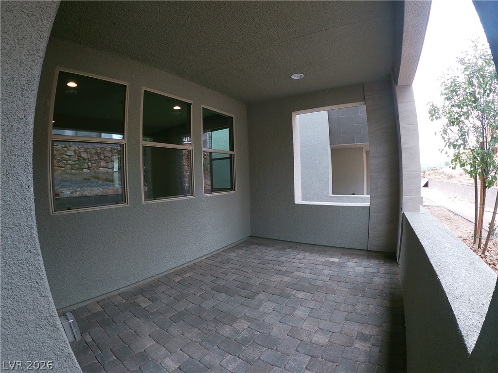 523 Sonoma Range Street Property Photo 2