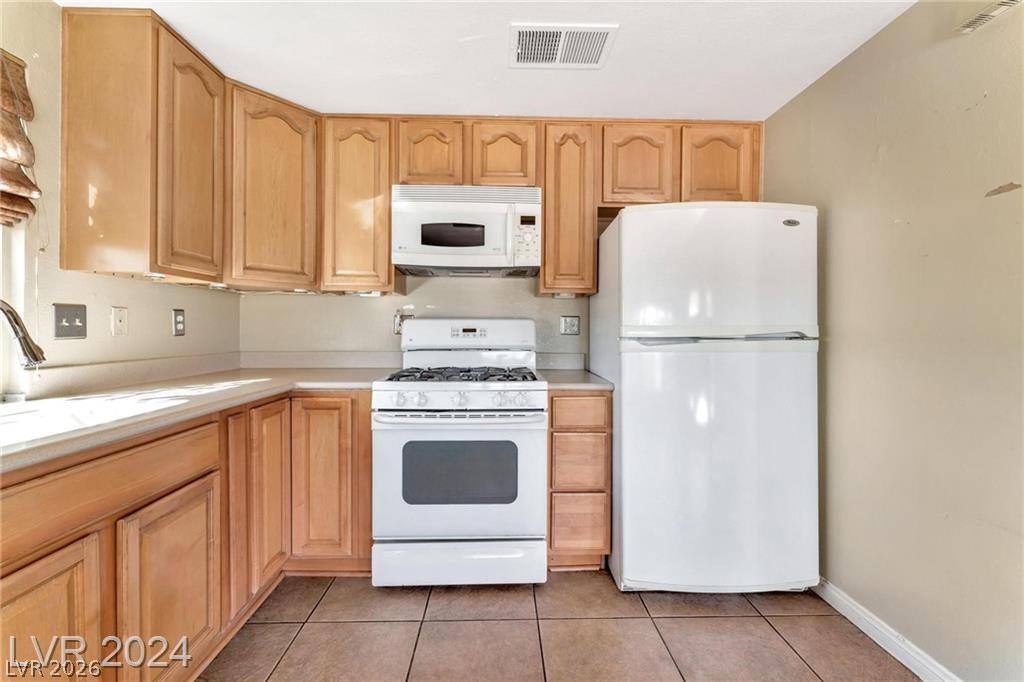 5206 Brentmead Drive Property Photo 4