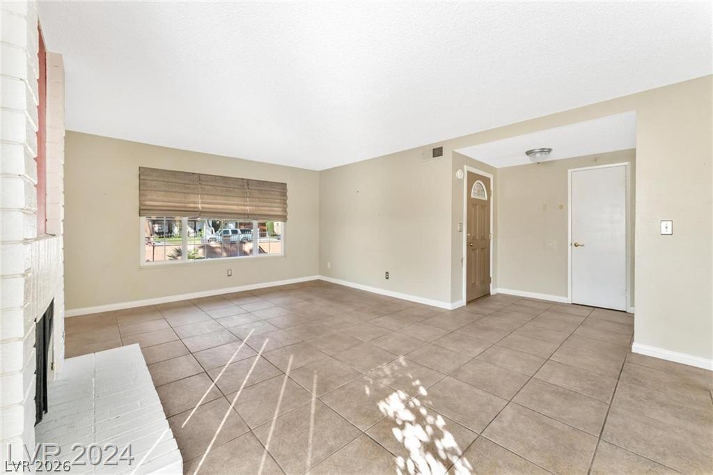 5206 Brentmead Drive Property Photo 10