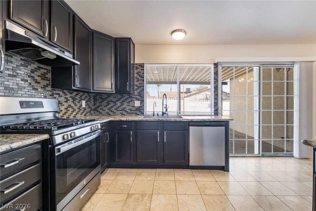 7048 Grasswood Drive Property Photo 10
