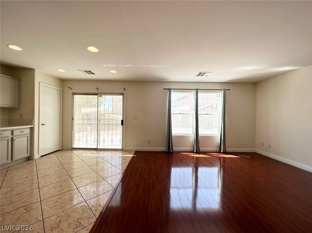 5717 West Dewey Drive Property Photo 4