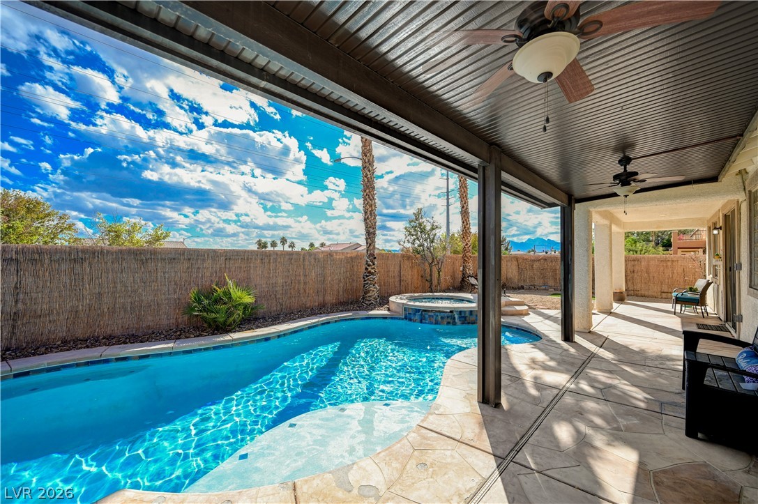 1863 Gentle Dawn Avenue Property Photo 3