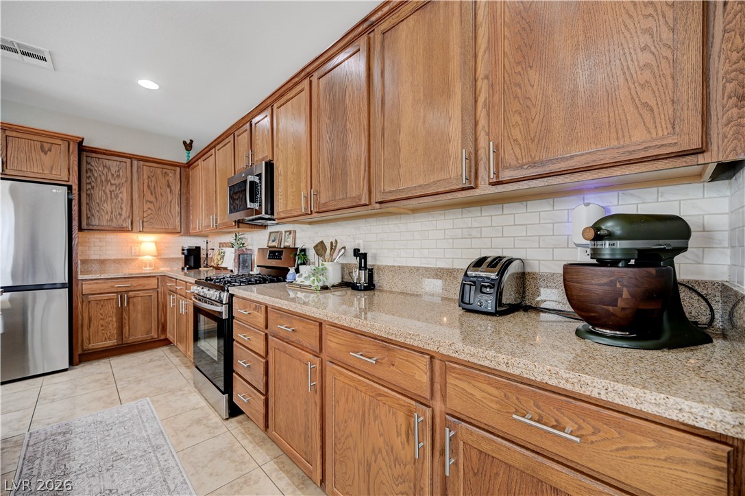 1863 Gentle Dawn Avenue Property Photo 10