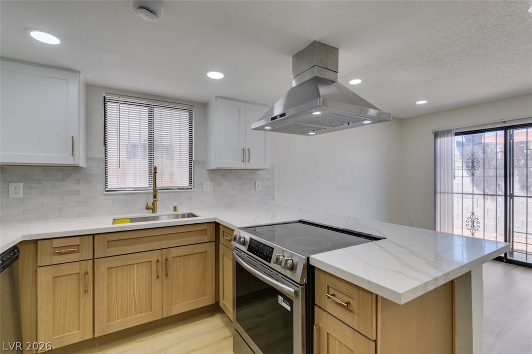 1219 Mews Lane Property Photo 17
