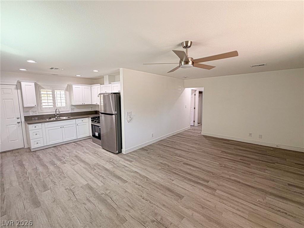 1312 East Brooks Avenue Property Photo 4