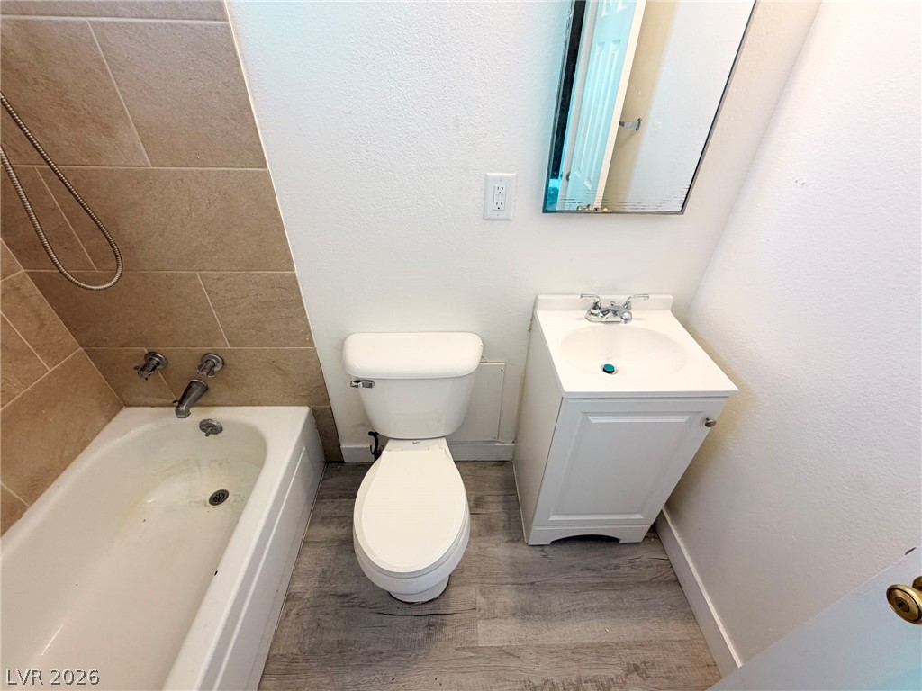 1312 East Brooks Avenue Property Photo 10