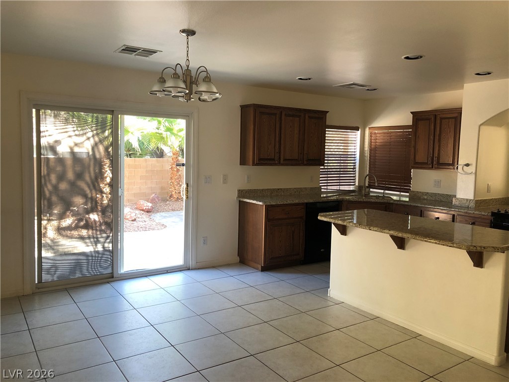 10990 Calcedonian Street Property Photo 5