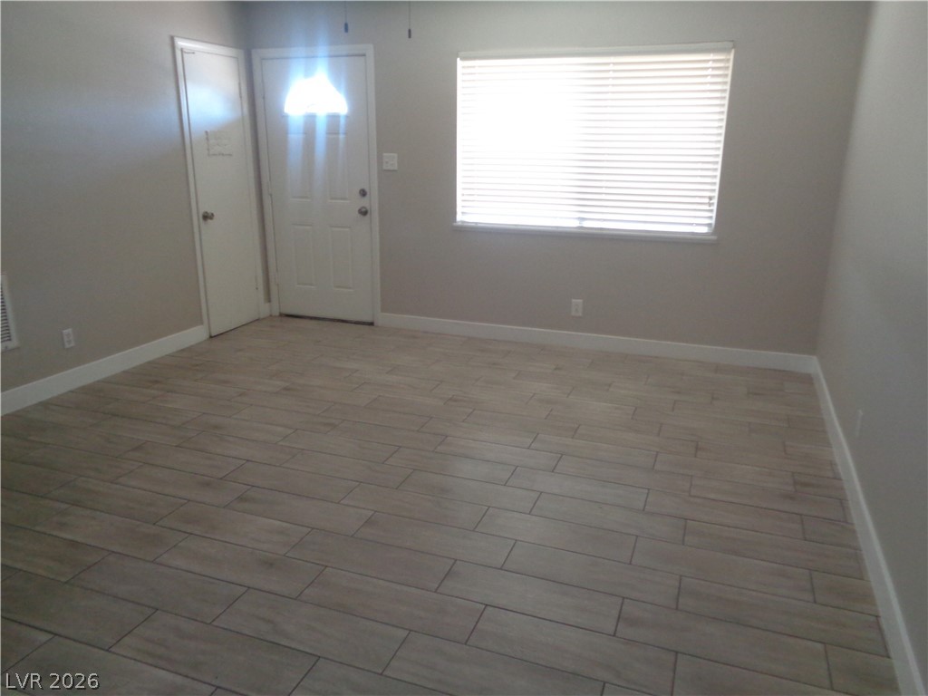 6244 Evergreen Avenue Property Photo 4