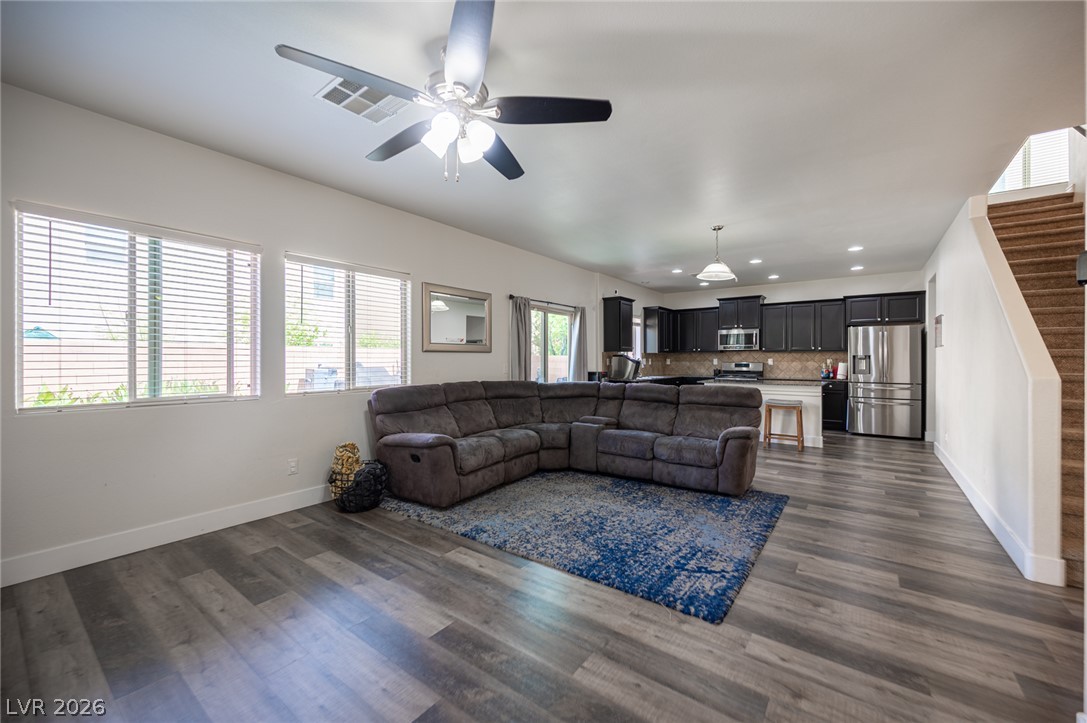 6742 Prairie Dusk Drive Property Photo 2