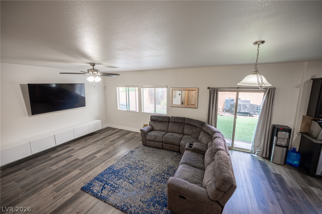6742 Prairie Dusk Drive Property Photo 4