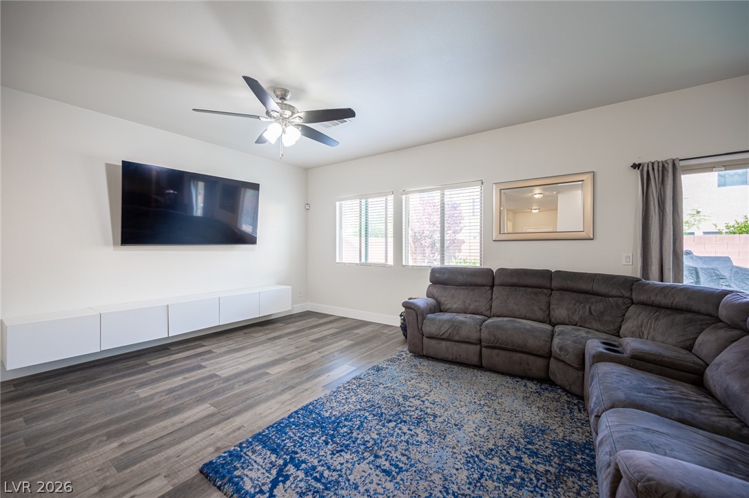 6742 Prairie Dusk Drive Property Photo 11