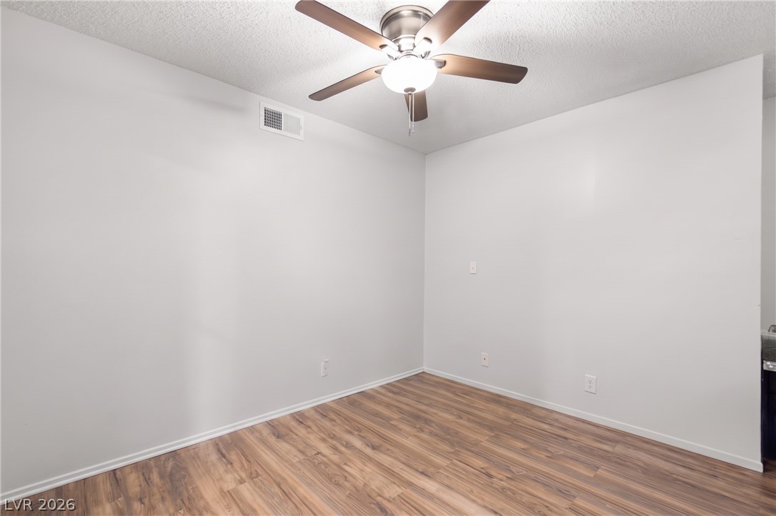 5389 West Braewood Avenue Property Photo 12