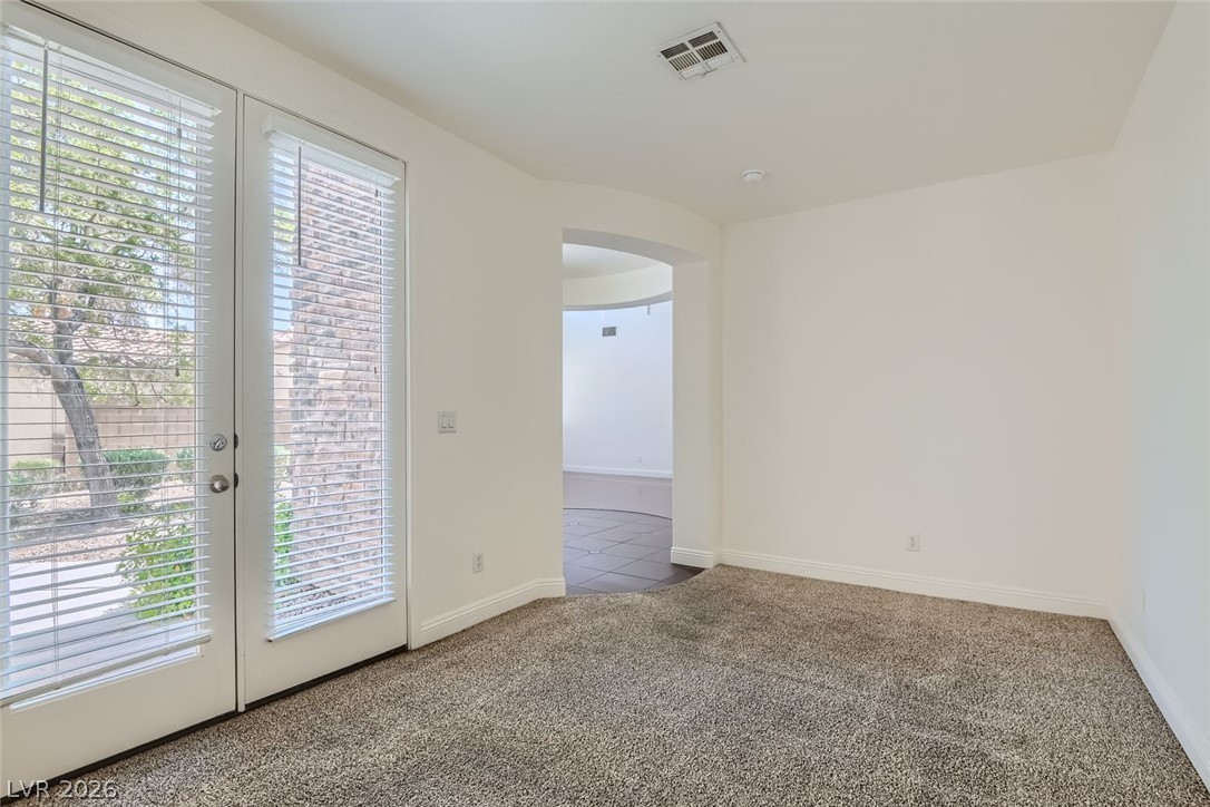 9353 Thunder Basin Avenue Property Photo 6