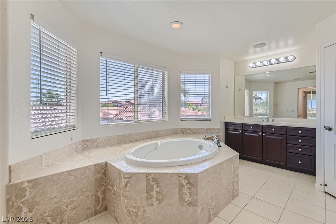 9353 Thunder Basin Avenue Property Photo 18