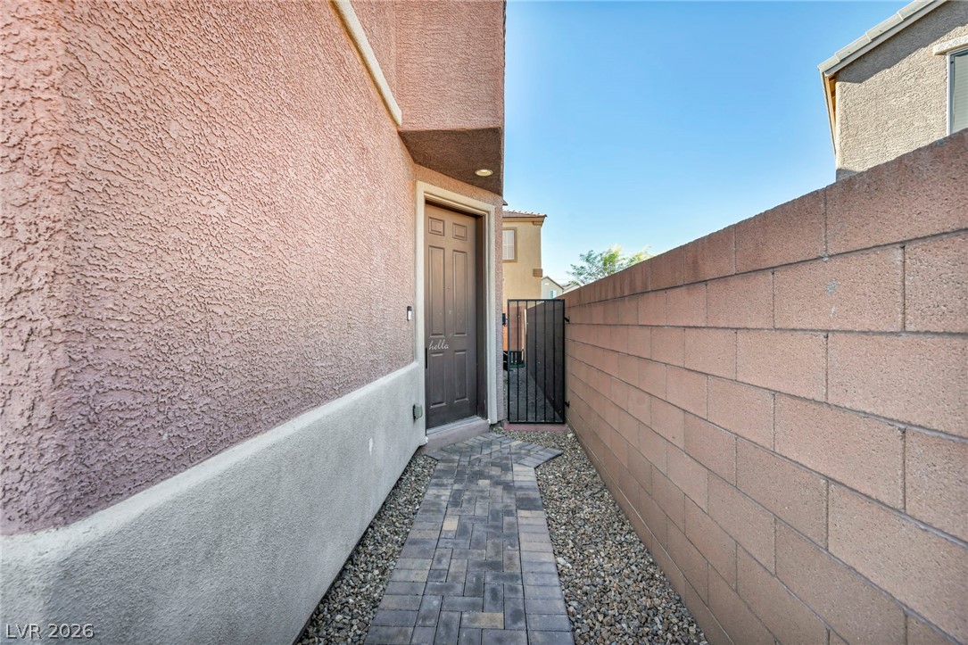 5347 Bennett Spring Lane Property Photo 6